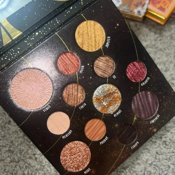 DITO Venus Eyeshadow Palette - Picture 5 of 5
